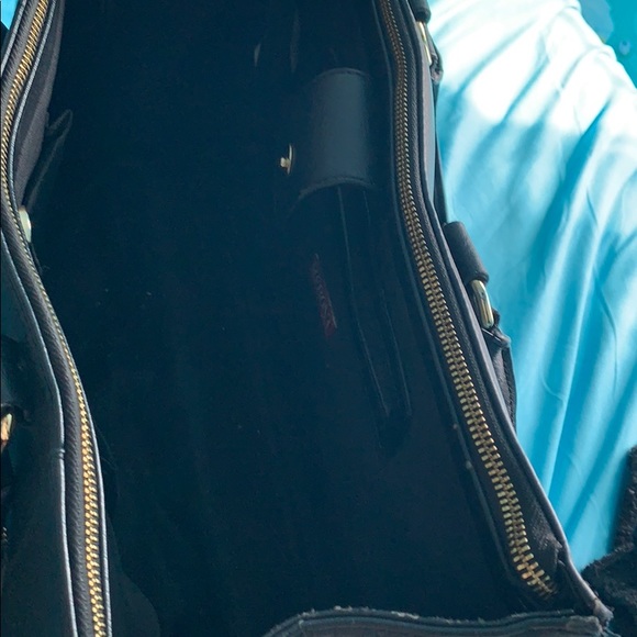 BLACK MESSENGER BAG (PURSE) - Picture 2 of 3